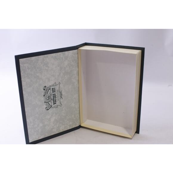 Western Nut, Christmas Box, Sweets Container - Picture 2 of 4